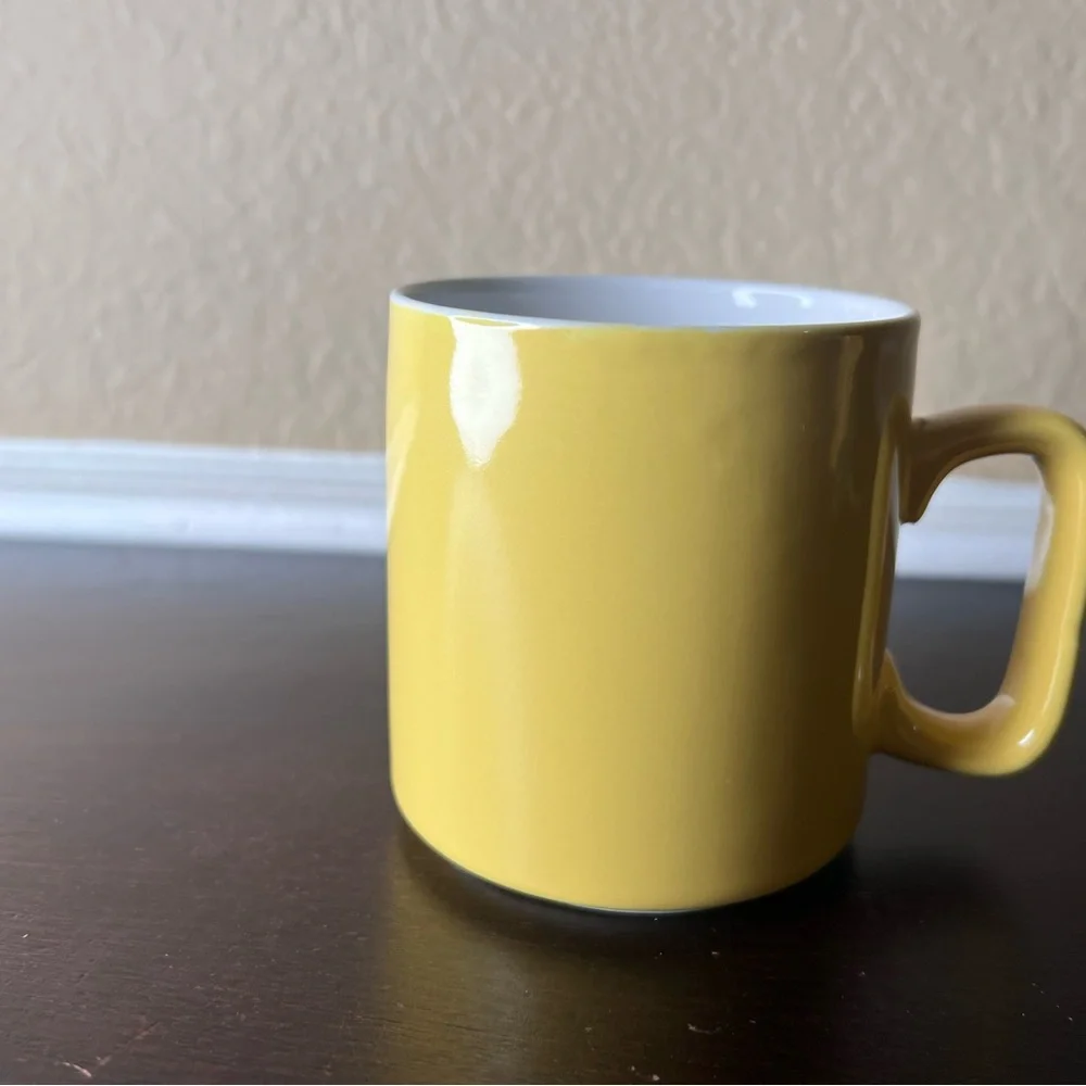 Vintage 1980's Lipton Yellow Label Tea Mug, Finest Blend,Bahrain Fine China